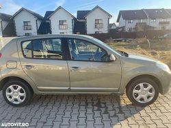 Culoaregalbeuriu Utilizat 2008 Dacia Sandero Lauréate Hatchback | 1.800 EUR (Preț OK)