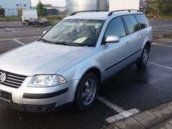 Argintiu Utilizat 2002 VW Passat Break | 2.190 EUR (Puțin scump)