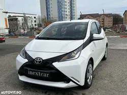 Alb Utilizat 2018 Toyota Aygo Hatchback | 9.490 EUR (Super Preț)