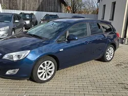 Albastru Utilizat 2011 Opel Astra Innovation Break | 4.490 EUR (Puțin scump)