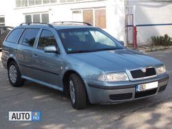 Gri metalizat Utilizat 2002 Skoda Octavia Break | 2.700 EUR (Puțin scump)