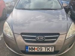 Utilizat 2007 Kia Ceed Berlinǎ | 2.800 EUR