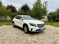 Alb Utilizat 2019 Mercedes GLA180 SUV | 19.900 EUR (Preț OK)
