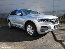 Culoaregri Utilizat 2018 VW Touareg Elegance SUV | 28.000 EUR