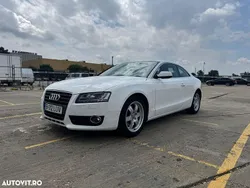 Alb Utilizat 2010 Audi A5 Coupe | 5.900 EUR (Super Preț)