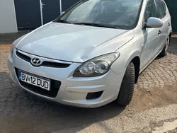 Gri Utilizat 2009 Hyundai i30 Hatchback | 1.999 EUR (Super Preț)