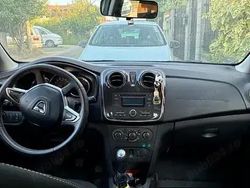 Utilizat 2017 Dacia Logan Lauréate Berlinǎ | 6.500 EUR (Preț bun)