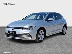 Argintiu metalic Utilizat 2023 VW Golf VIII Life Hatchback | 22.790 EUR (Preț bun)