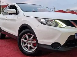Culoarealb Utilizat 2014 Nissan Qashqai SUV | 10.800 EUR (Scump)