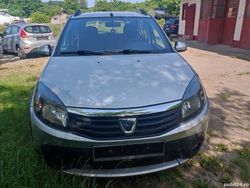 Argintiu Utilizat 2012 Dacia Sandero Stepway Hatchback | 3.999 EUR (Preț OK)