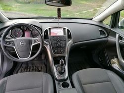 Utilizat 2012 Opel Astra Break | 5.800 EUR (Scump)