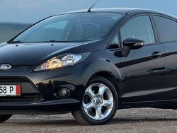 Culoarenegru Utilizat 2011 Ford Fiesta Titanium Hatchback | 3.890 EUR (Preț OK)