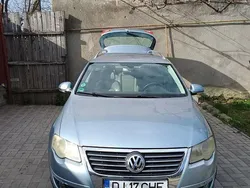 Culoarealbastru Utilizat 2006 VW Passat Comfortline Break | 2.300 EUR (Preț OK)