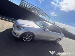 Utilizat 2012 Mercedes C200 Berlinǎ | 8.300 EUR
