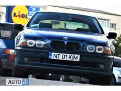Albastru Utilizat 2001 BMW 520 | 2.899 EUR
