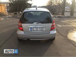 Argintiu Utilizat 2004 Mercedes A200 Hatchback | 2.650 EUR