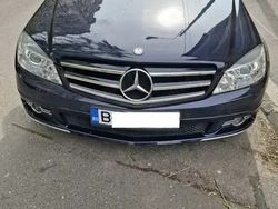 Utilizat 2007 Mercedes 220 Berlinǎ | 4.150 EUR