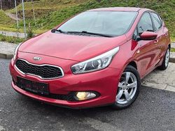 Roșu Utilizat 2013 Kia Ceed Hatchback | 6.450 EUR (Preț OK)