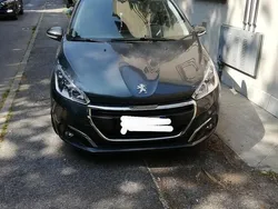 Gri Utilizat 2017 Peugeot 208 Active Hatchback | 6.750 EUR (Preț OK)