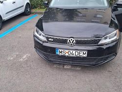 Culoarenegru Utilizat 2015 VW Jetta Hatchback | 7.999 EUR (Preț OK)