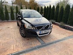 Culoarenegru Utilizat 2011 Volvo XC60 Summum SUV | 9.700 EUR (Preț OK)