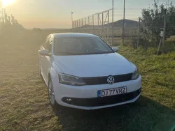 Alb Utilizat 2012 VW Jetta Berlinǎ | 6.700 EUR (Preț OK)