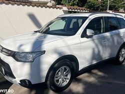 Culoarealb Utilizat 2014 Mitsubishi Outlander Intense SUV | 8.950 EUR (Preț bun)