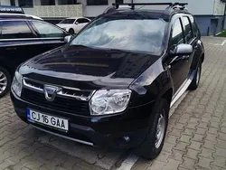 Negru Utilizat 2011 Dacia Duster Lauréate SUV | 5.299 EUR (Preț OK)