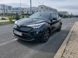 Utilizat 2020 Toyota C-HR Team SUV | 23.560 EUR (Preț bun)