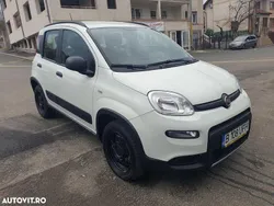 Culoarealb Utilizat 2020 Fiat Panda 4x4 Hatchback | 9.999 EUR