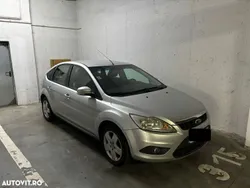 Gri Utilizat 2008 Ford Focus Trend Hatchback | 2.500 EUR (Preț OK)