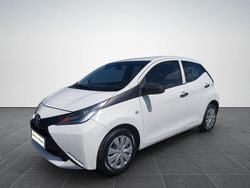 Alb Utilizat 2017 Toyota Aygo X-play Hatchback | 7.250 EUR (Preț OK)