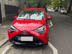Culoarerosu Utilizat 2021 Toyota Aygo Hatchback | 13.400 EUR (Preț bun)