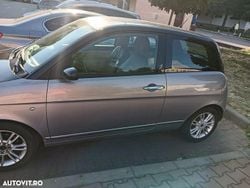Culoareargint Utilizat 2008 Lancia Ypsilon Hatchback | 1.600 EUR