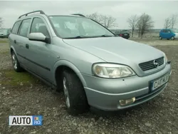 Argintiu Utilizat 2002 Opel Astra Break | 1.580 EUR (Puțin scump)