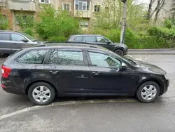 Negru Utilizat 2016 Skoda Octavia Style Break | 9.001 EUR (Preț OK)