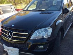 Culoarenegru Utilizat 2008 Mercedes ML320 SUV | 20.000 EUR