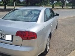 Utilizat 2006 Audi A4 Berlinǎ | 2.560 EUR (Preț bun)