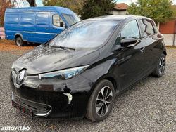Culoarenegru Utilizat 2015 Renault Zoe Life Hatchback | 5.300 EUR (Preț bun)