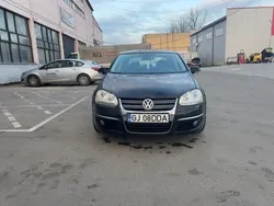 Utilizat 2009 VW Jetta Berlinǎ | 3.000 EUR (Preț bun)