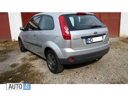Argintiu Utilizat 2007 Ford Fiesta Hatchback | 1.890 EUR (Preț OK)