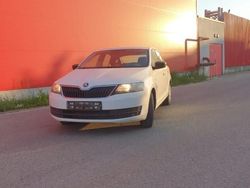 Alb Utilizat 2014 Skoda Rapid Berlinǎ | 5.000 EUR (Preț bun)
