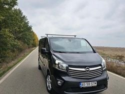 Culoarenegru Utilizat 2014 Opel Vivaro Van | 8.999 EUR (Super Preț)
