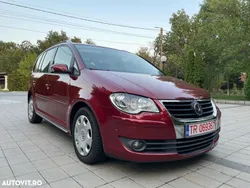 Rosu Utilizat 2008 VW Touran Trendline Monovolum | 3.600 EUR (Preț OK)