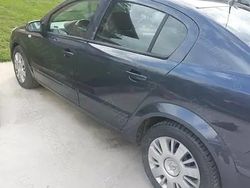 Utilizat 2009 Opel Astra Berlinǎ | 2.500 EUR