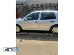 Gri Utilizat 2001 VW Golf IV Hatchback | 1.500 EUR (Super Preț)