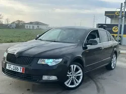 Negru Utilizat 2009 Skoda Superb Berlinǎ | 6.200 EUR (Preț OK)