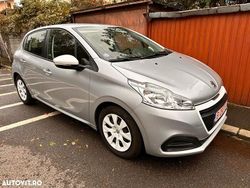 Culoareargint Utilizat 2016 Peugeot 208 Active Hatchback | 4.550 EUR (Preț bun)