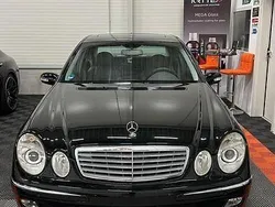 Culoarenegru Utilizat 2004 Mercedes E200 Elegance Berlinǎ | 5.450 EUR