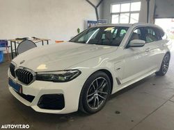 Culoarealb Utilizat 2022 BMW 530e Luxury Line Break | 36.900 EUR (Puțin scump)